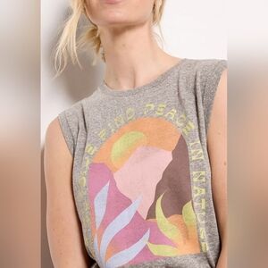 Evereve Gray Graphic Women's Top